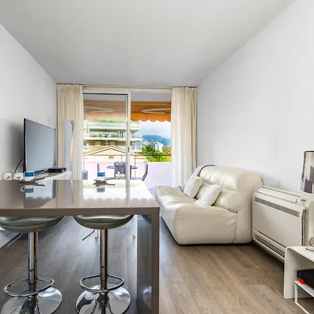 Aiglon - Agreable 2 Pieces - 50 M Du Bord De *